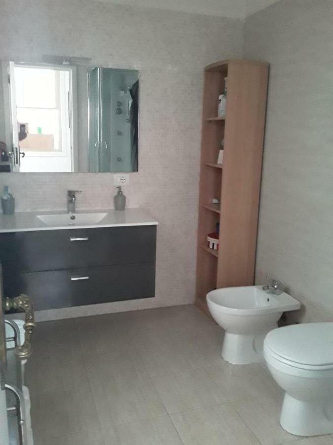 Casa Lilian Hotell Lecce Exteriör bild